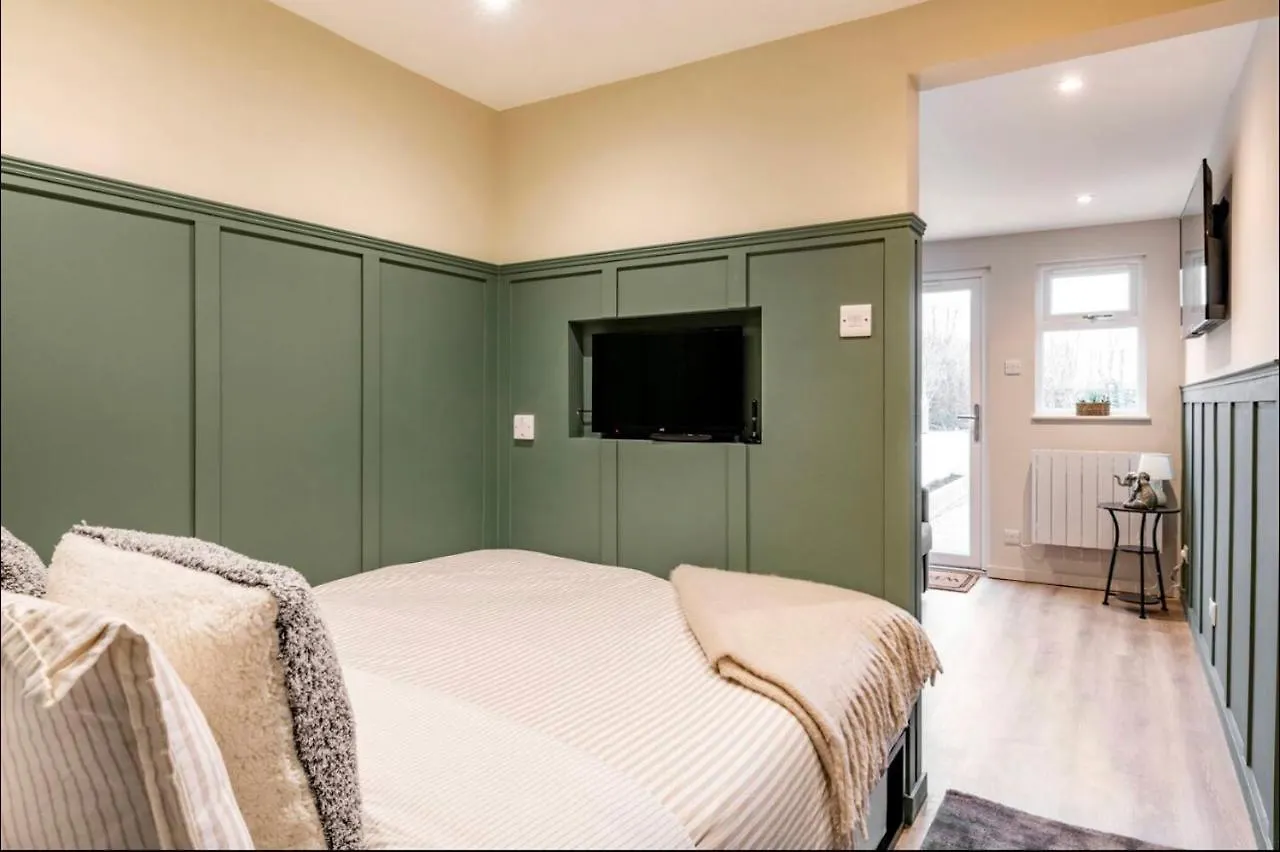 The Hideaway By The Sea - Free Parking Apartment Brighton