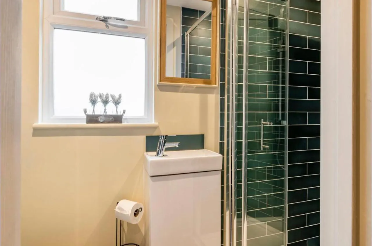 The Hideaway By The Sea - Free Parking Apartment Brighton