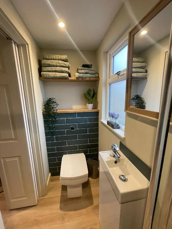 The Hideaway By The Sea - Free Parking Apartment Brighton