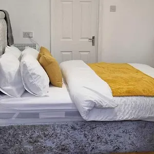  Apartment 1 Bed Studio United Kingdom